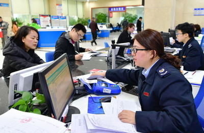 每经专访全国政协委员、国家税务总局副局长孙瑞标:减税降费为制造业雪中送炭 将促进就业带来良性互动